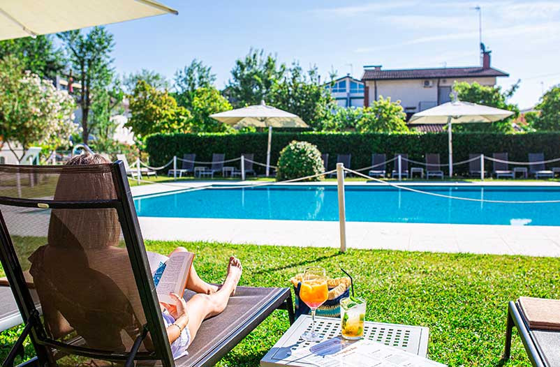 media.piscina_pergola